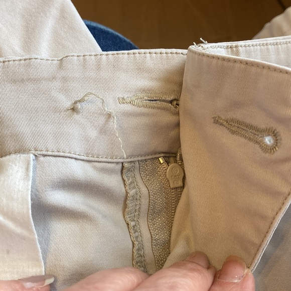 Talbots Roll Up Khaki Shorts Size 12 - Picture 10 of 10